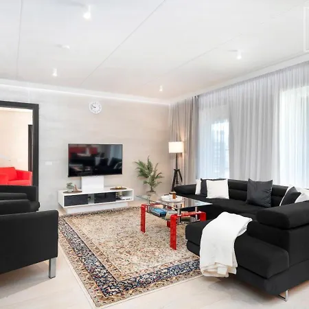 Top-floor 97m2 2br - Balcony - 2 Parking Spaces * Reval