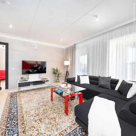 Top-floor 97m2 2br - Balcony - 2 Parking Spaces Apartment Reval