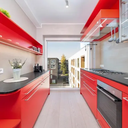 Apartment Top-floor 97m2 2br - Balcony - 2 Parking Spaces *