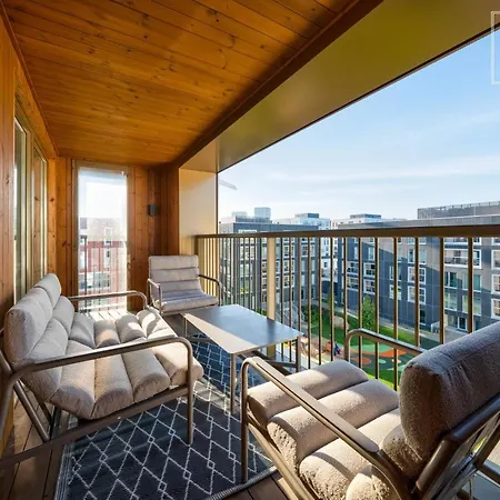 Top-floor 97m2 2br - Balcony - 2 Parking Spaces Apartment