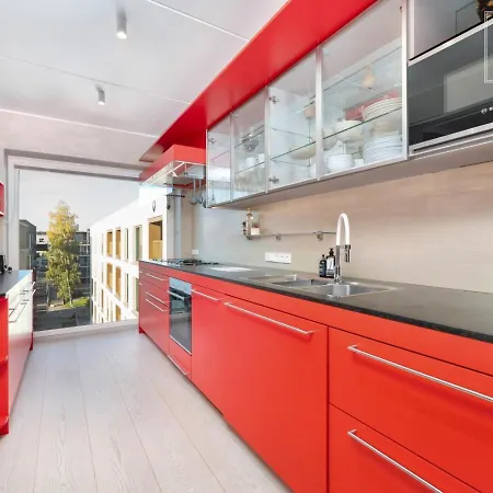 Top-floor 97m2 2br - Balcony - 2 Parking Spaces Apartment *